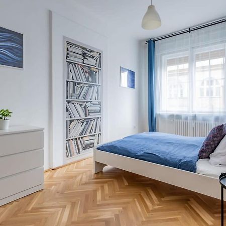 Home Away From Home In The Center Budapest Eksteriør bilde