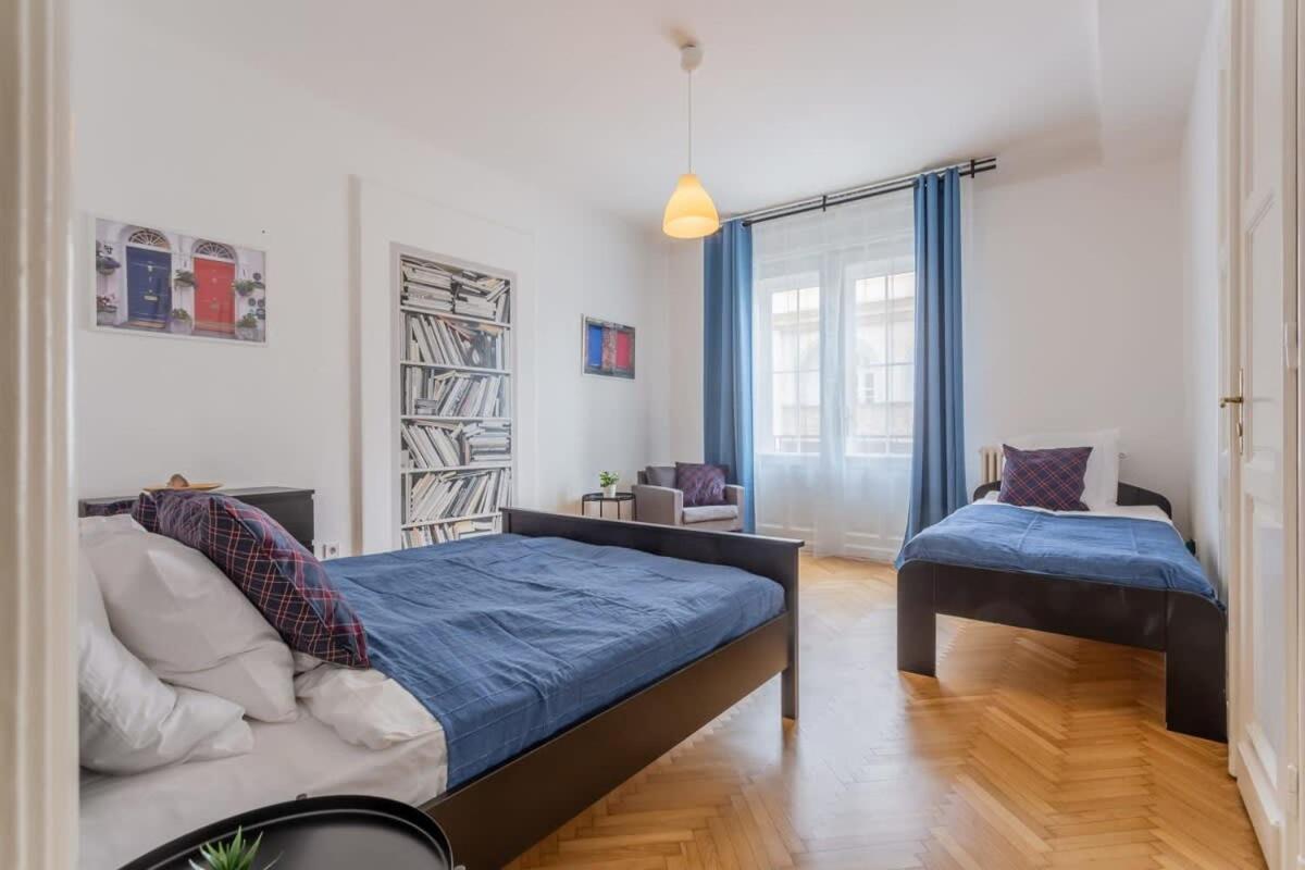 Home Away From Home In The Center Budapest Eksteriør bilde
