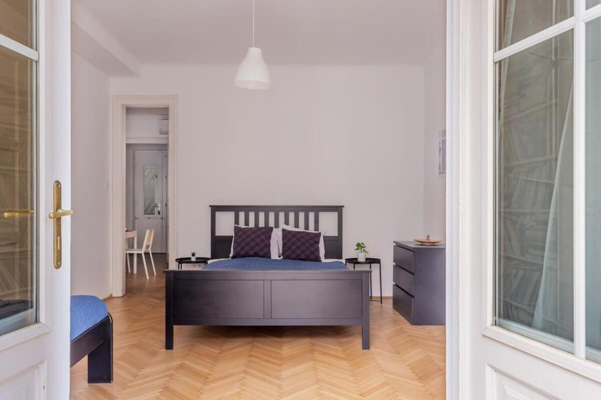 Home Away From Home In The Center Budapest Eksteriør bilde