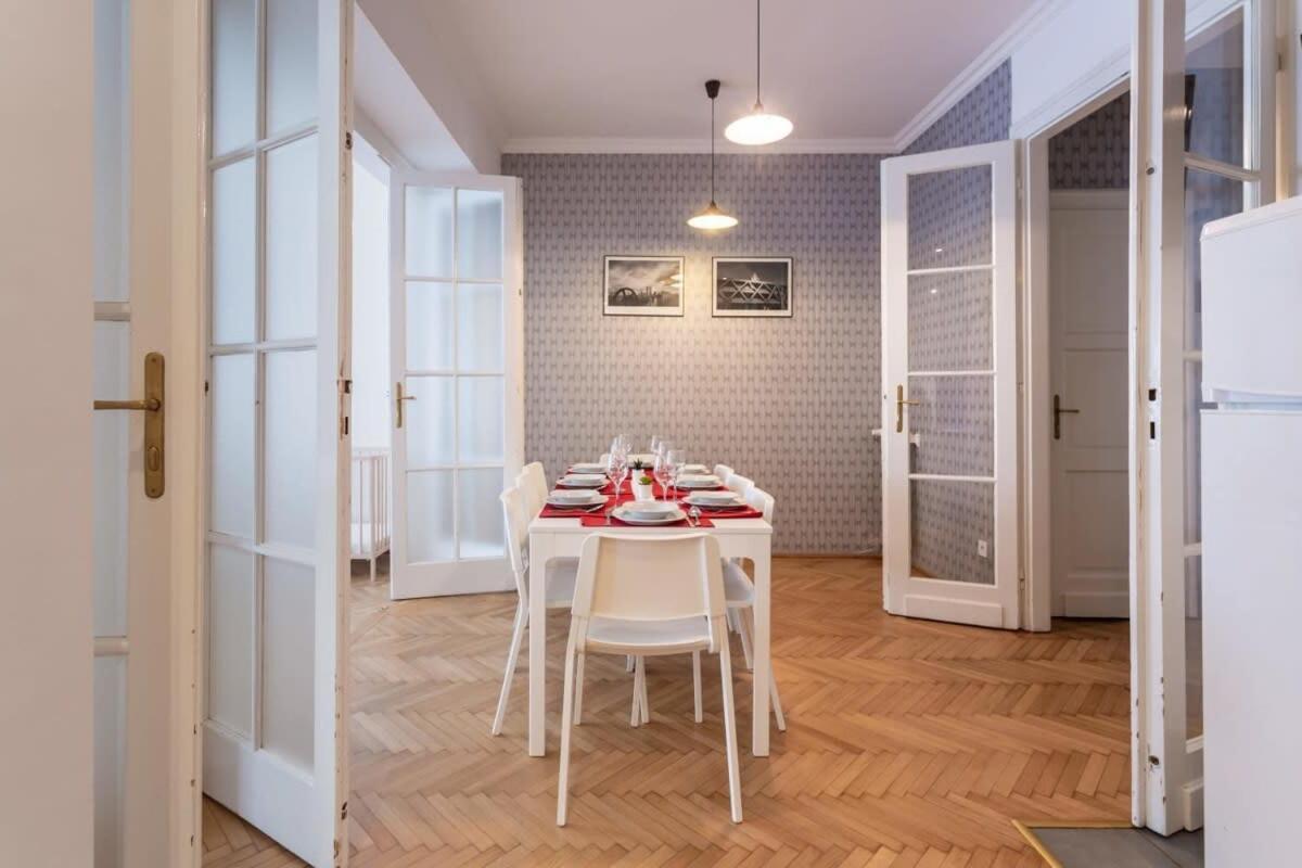 Home Away From Home In The Center Budapest Eksteriør bilde